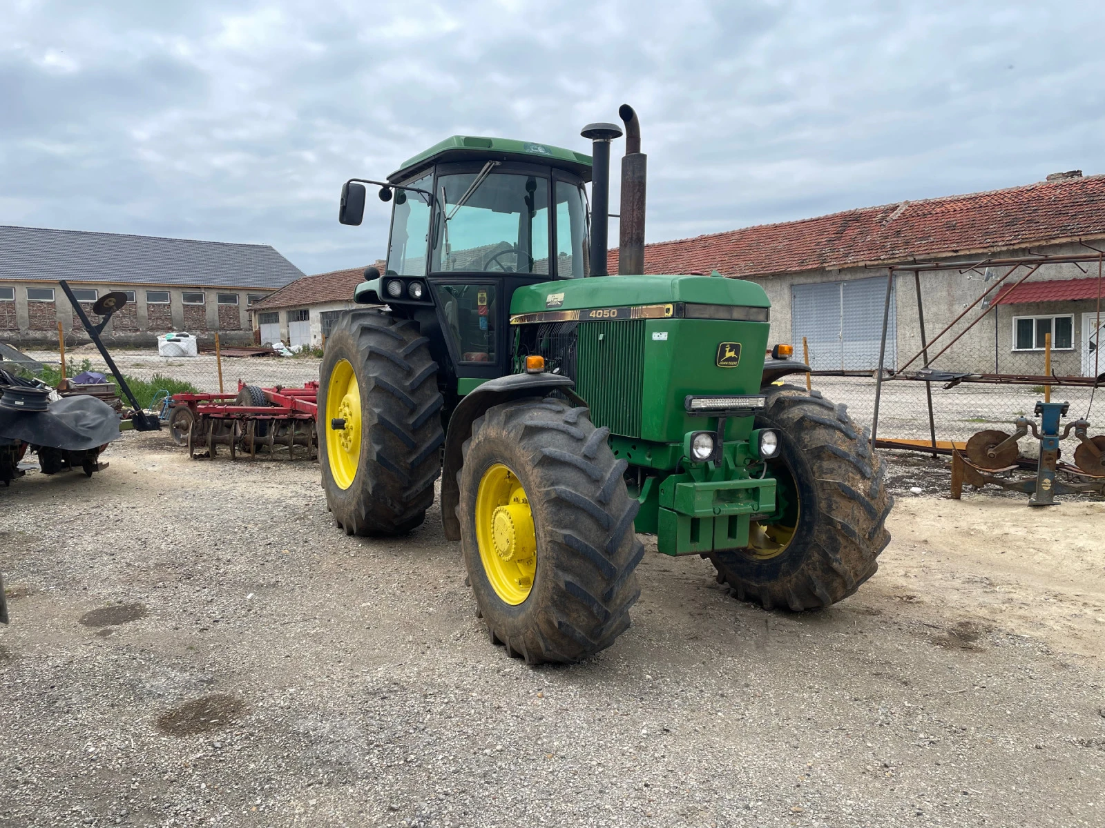 Трактор John Deere 4050 130к.с. - изображение 3