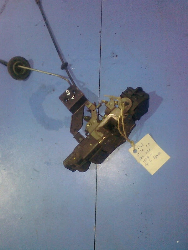 брава врата (предна лява) за Фиат Стило 