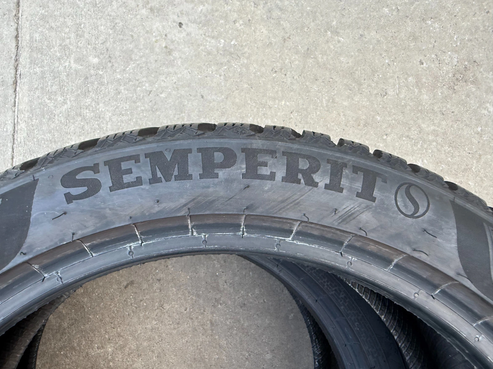 Гуми Зимни 205/45R17, снимка 5 - Гуми и джанти - 55833076