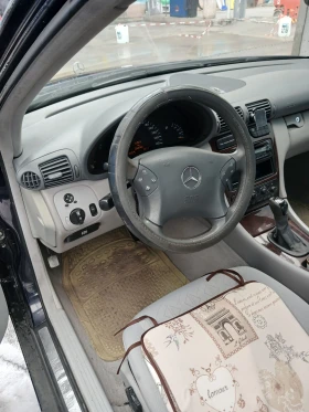 Mercedes-Benz C 200, снимка 4