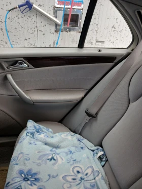 Mercedes-Benz C 200, снимка 5