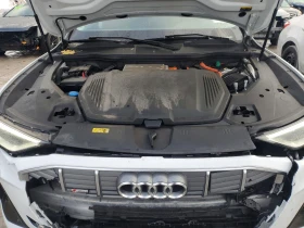 Audi E-Tron SPORTBACK PREMIUM PLUS QUATTRO, снимка 12