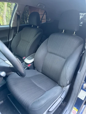 Обява за продажба на Toyota Auris 2.0 D-4D 126 к.с  ~5 999 лв. - изображение 1