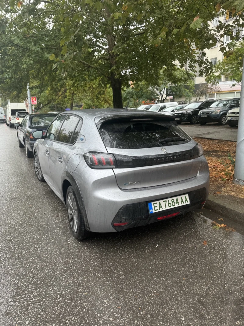 Peugeot 208 E-208 Allure, снимка 2 - Автомобили и джипове - 48422815