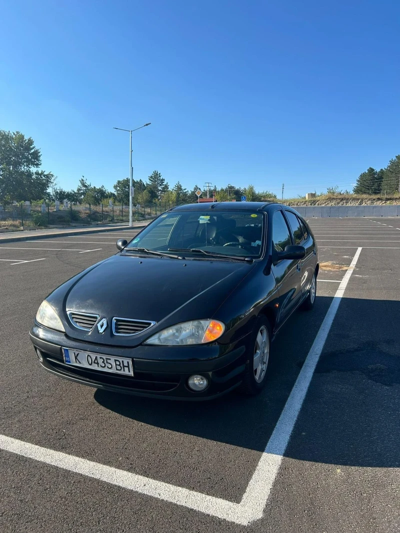 Renault Megane, снимка 8 - Автомобили и джипове - 46933932