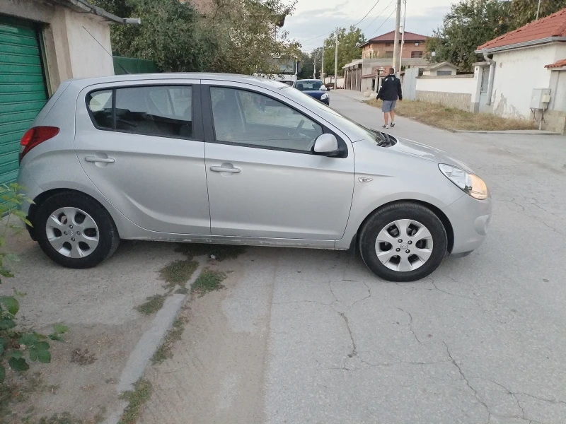 Hyundai I20 1.2 16V, снимка 4 - Автомобили и джипове - 47487142