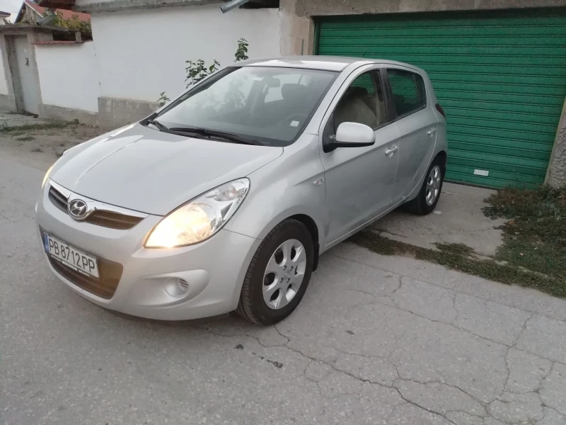 Hyundai I20 1.2 16V, снимка 3 - Автомобили и джипове - 47487142