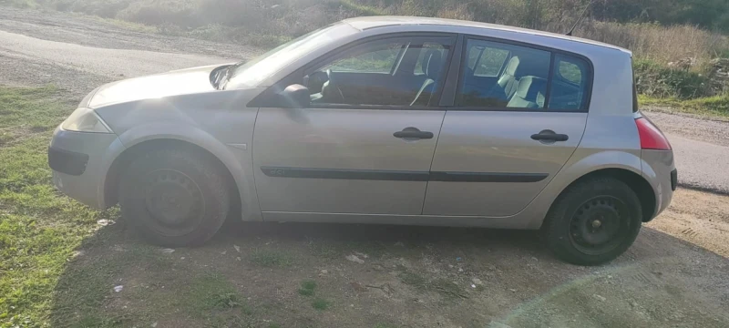 Renault Megane, снимка 4 - Автомобили и джипове - 47567693