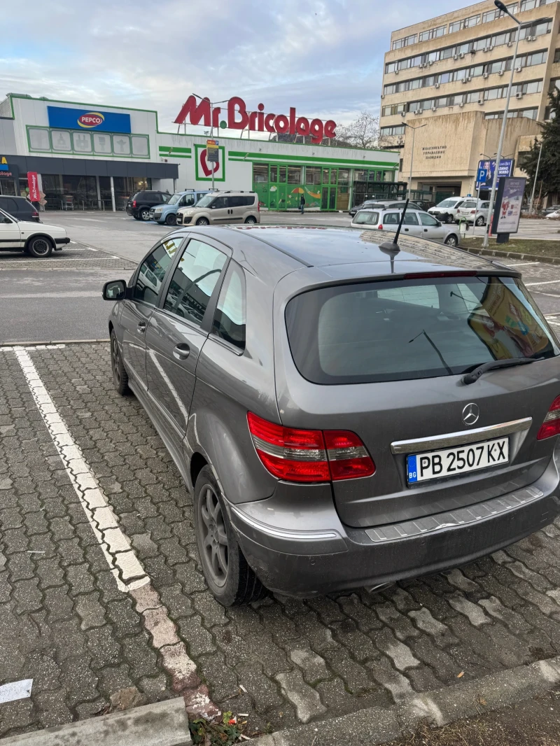 Mercedes-Benz B 180, снимка 7 - Автомобили и джипове - 48498570