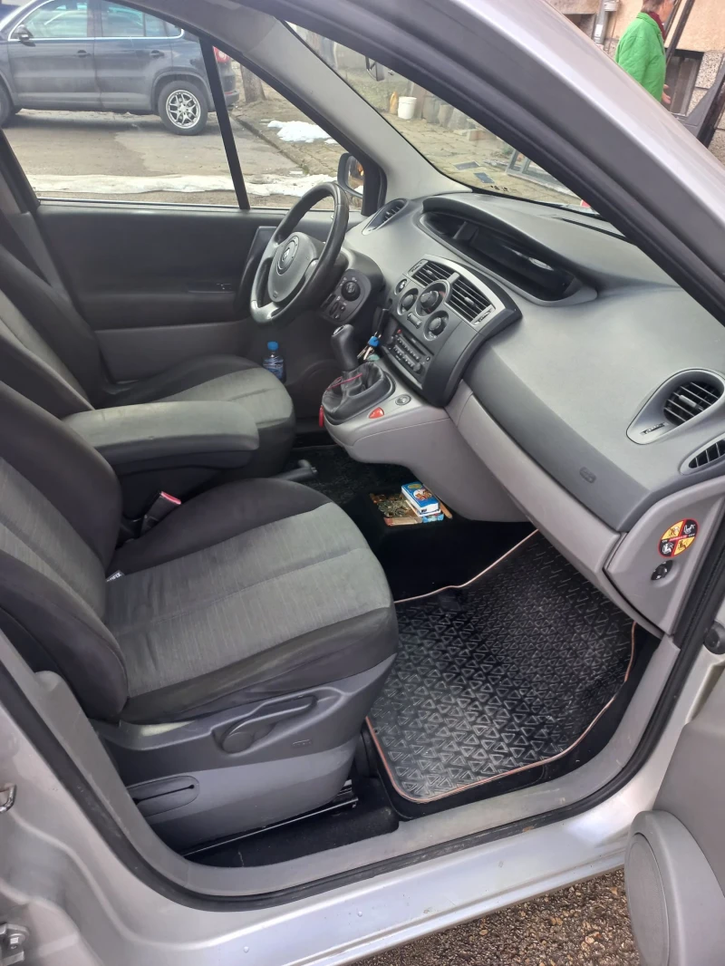 Renault Scenic, снимка 4 - Автомобили и джипове - 48891823