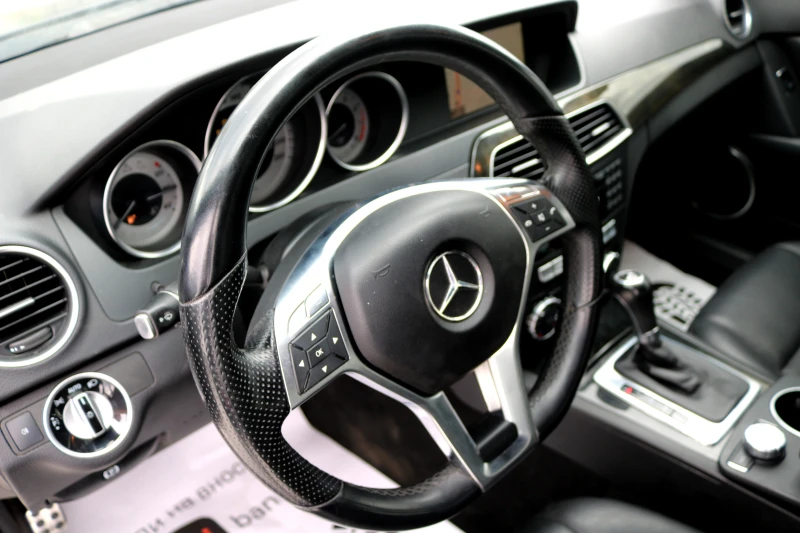 Mercedes-Benz C 300 3.5 4Matic, снимка 14 - Автомобили и джипове - 50424914