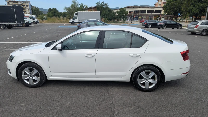Skoda Octavia 1.6 TDI , снимка 4 - Автомобили и джипове - 52246006