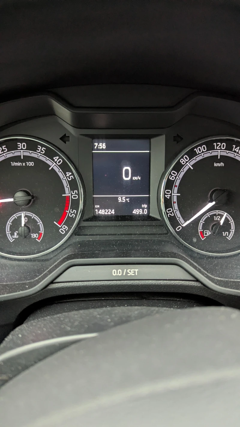 Skoda Octavia 1.6 TDI , снимка 9 - Автомобили и джипове - 52246006