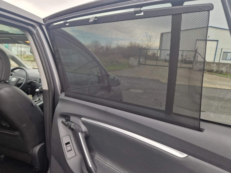 Toyota Verso 1.8 Design 7 местен, снимка 15 - Автомобили и джипове - 53055085