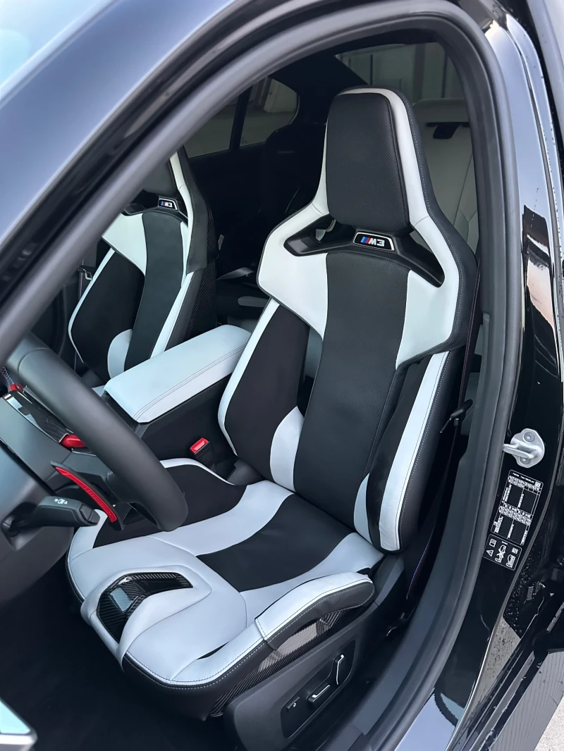 BMW M3 Competition LCI, снимка 8 - Автомобили и джипове - 53117062