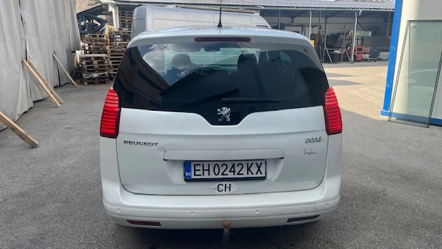 Peugeot 5008, снимка 4 - Автомобили и джипове - 54448383