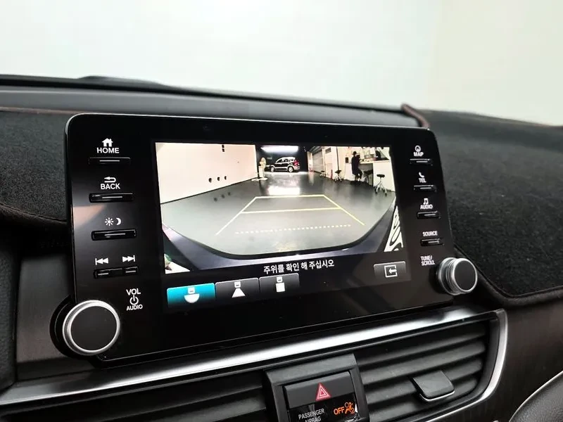 Honda Accord 2.0 Hybrid - САМО 30% АВАНС!, снимка 13 - Автомобили и джипове - 55660044