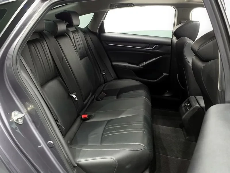Honda Accord 2.0 Hybrid - САМО 30% АВАНС!, снимка 11 - Автомобили и джипове - 55660044