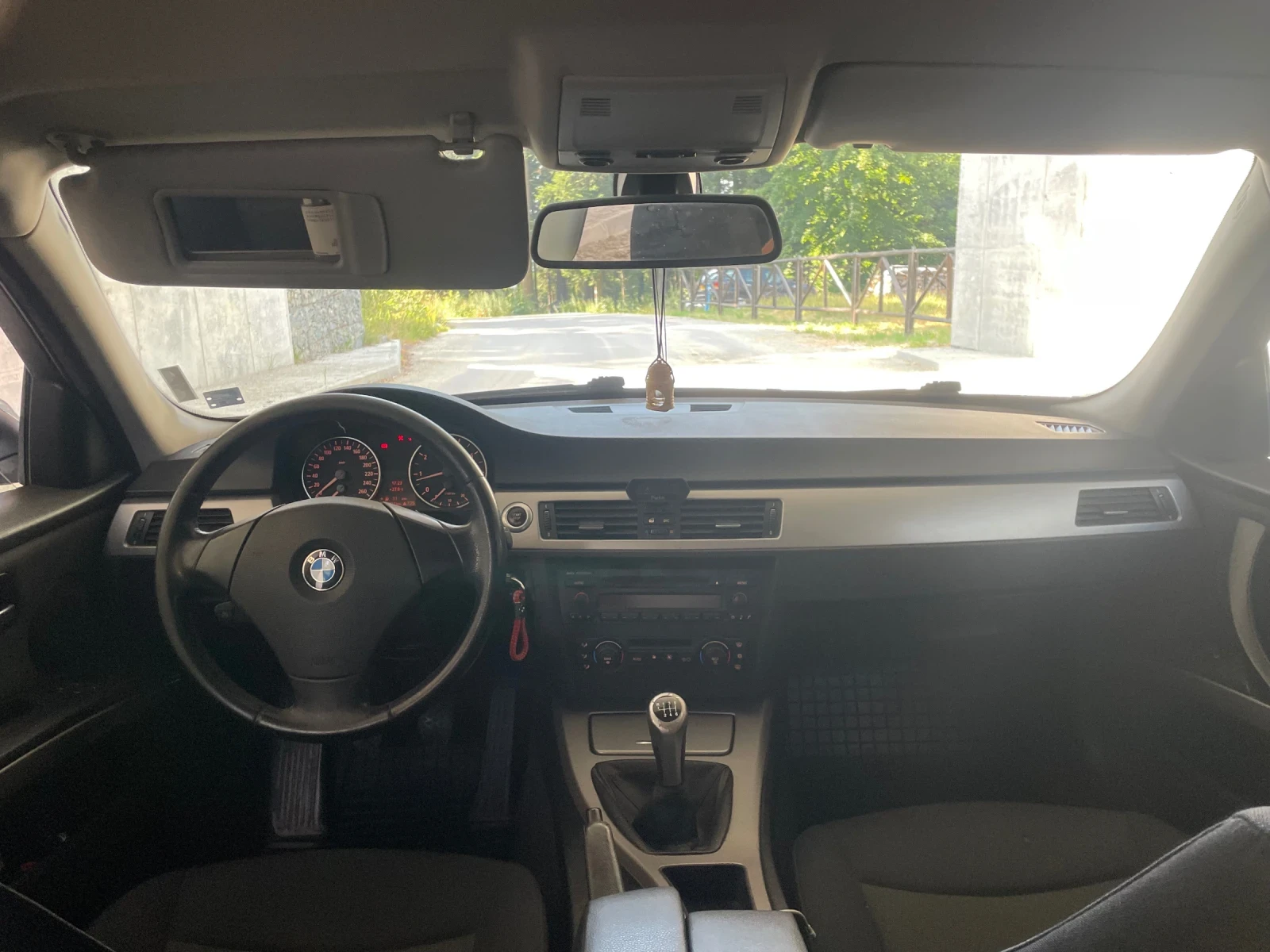 BMW 320  - изображение 7