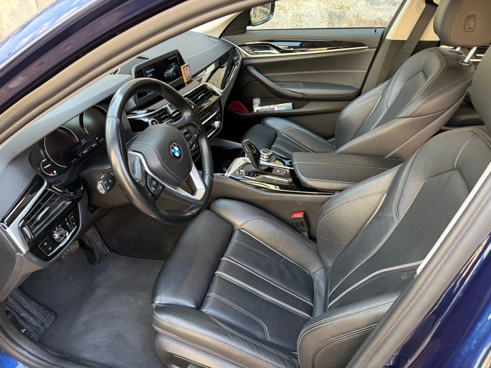 BMW 520 xDrive, G30 - изображение 8