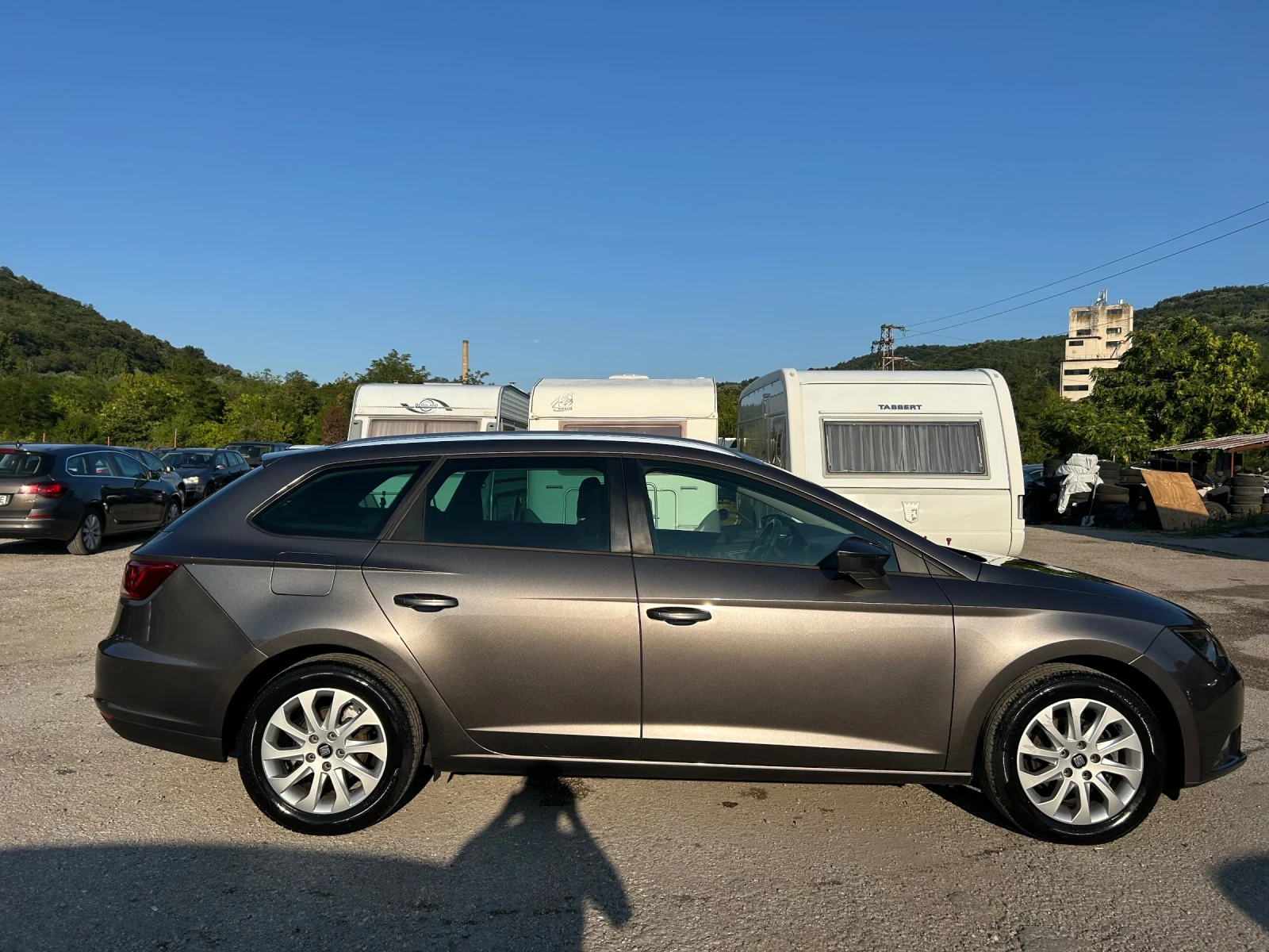 Seat Leon 1.6TDI 130900km/АВТОМАТ/NAVI, снимка 2 - Автомобили и джипове - 52859756