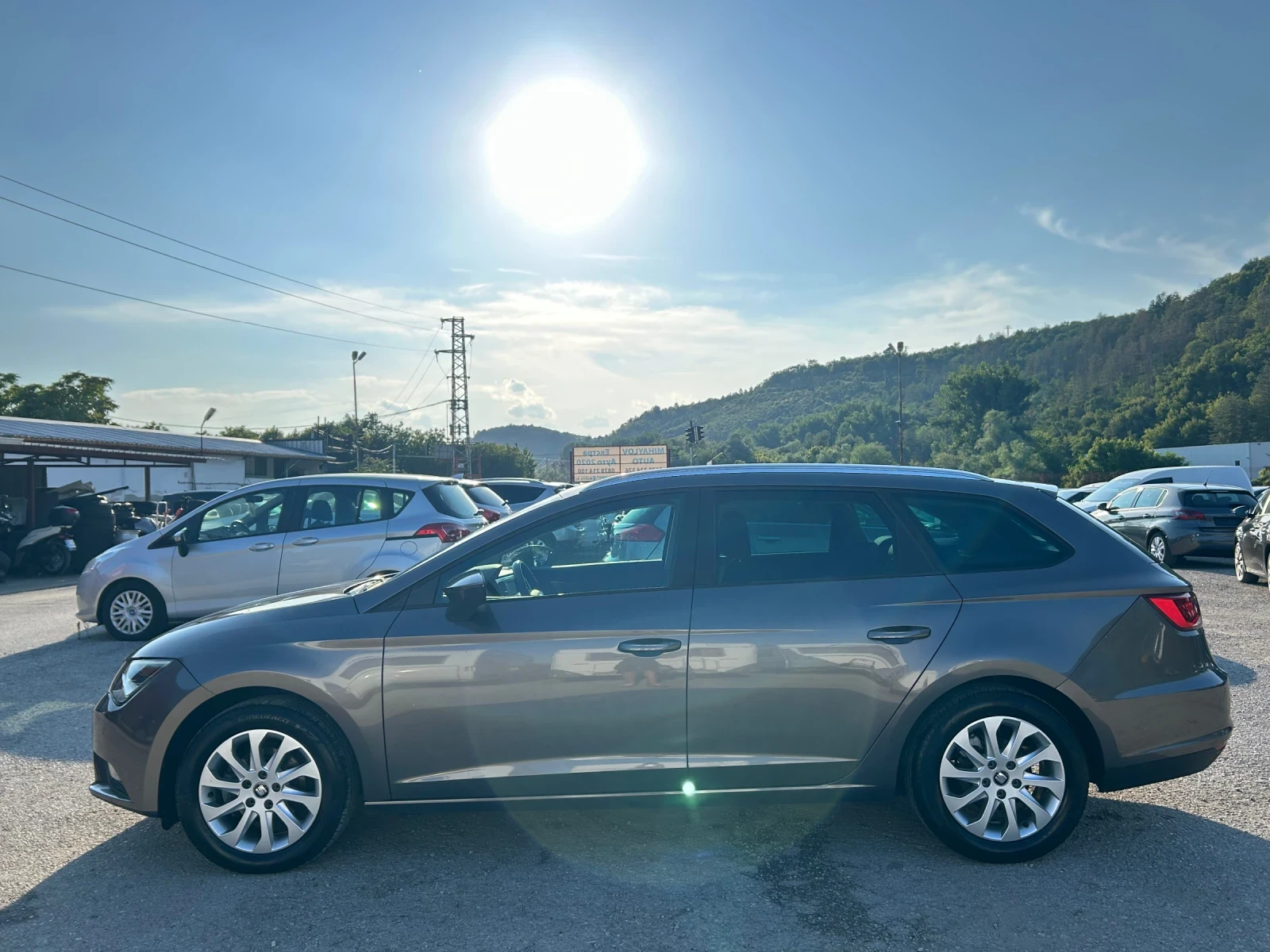 Seat Leon 1.6TDI 130900km/АВТОМАТ/NAVI, снимка 6 - Автомобили и джипове - 52859756