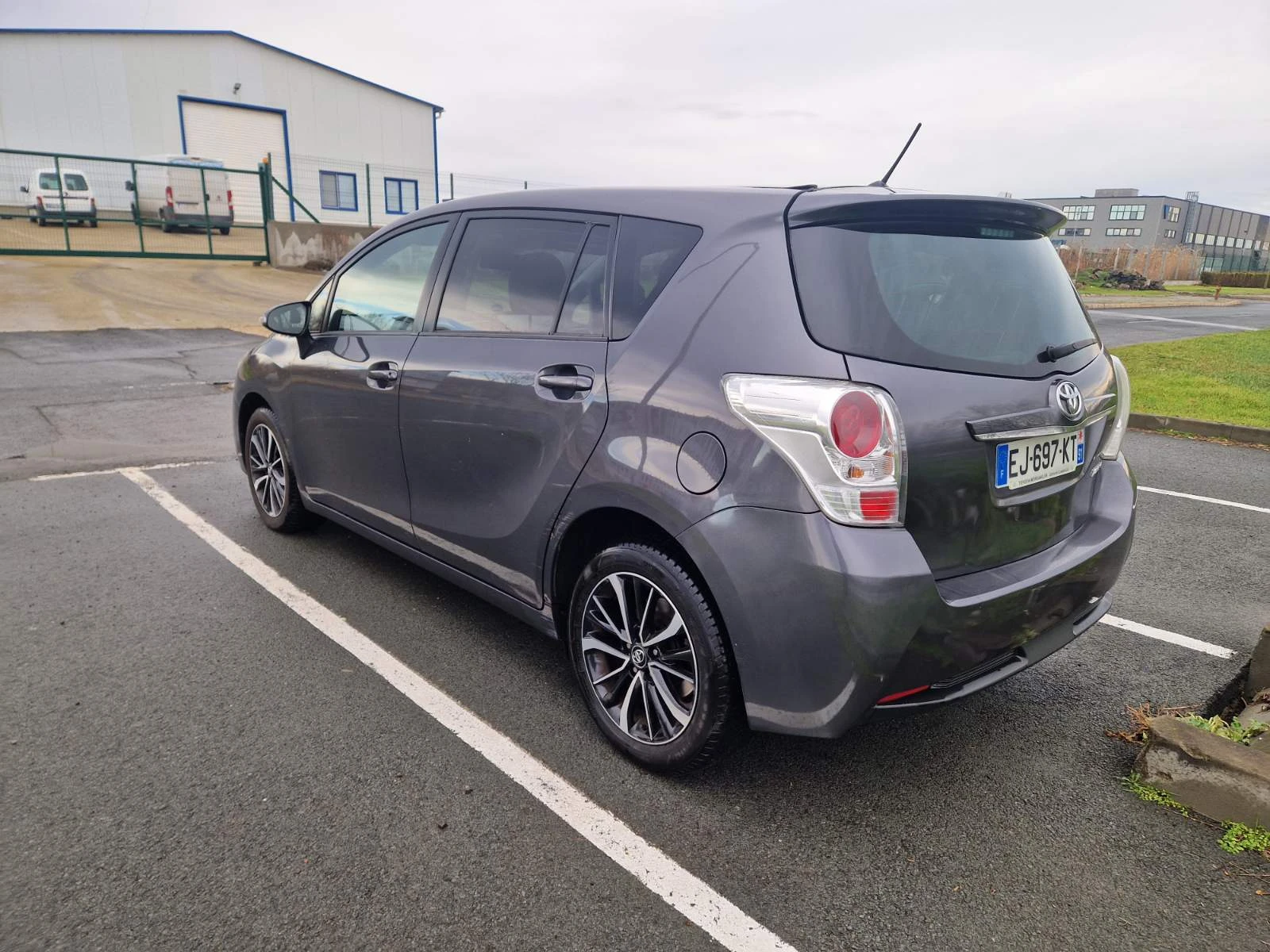 Toyota Verso 1.8 Design 7 ������ | Mobile.bg � ����������� 7