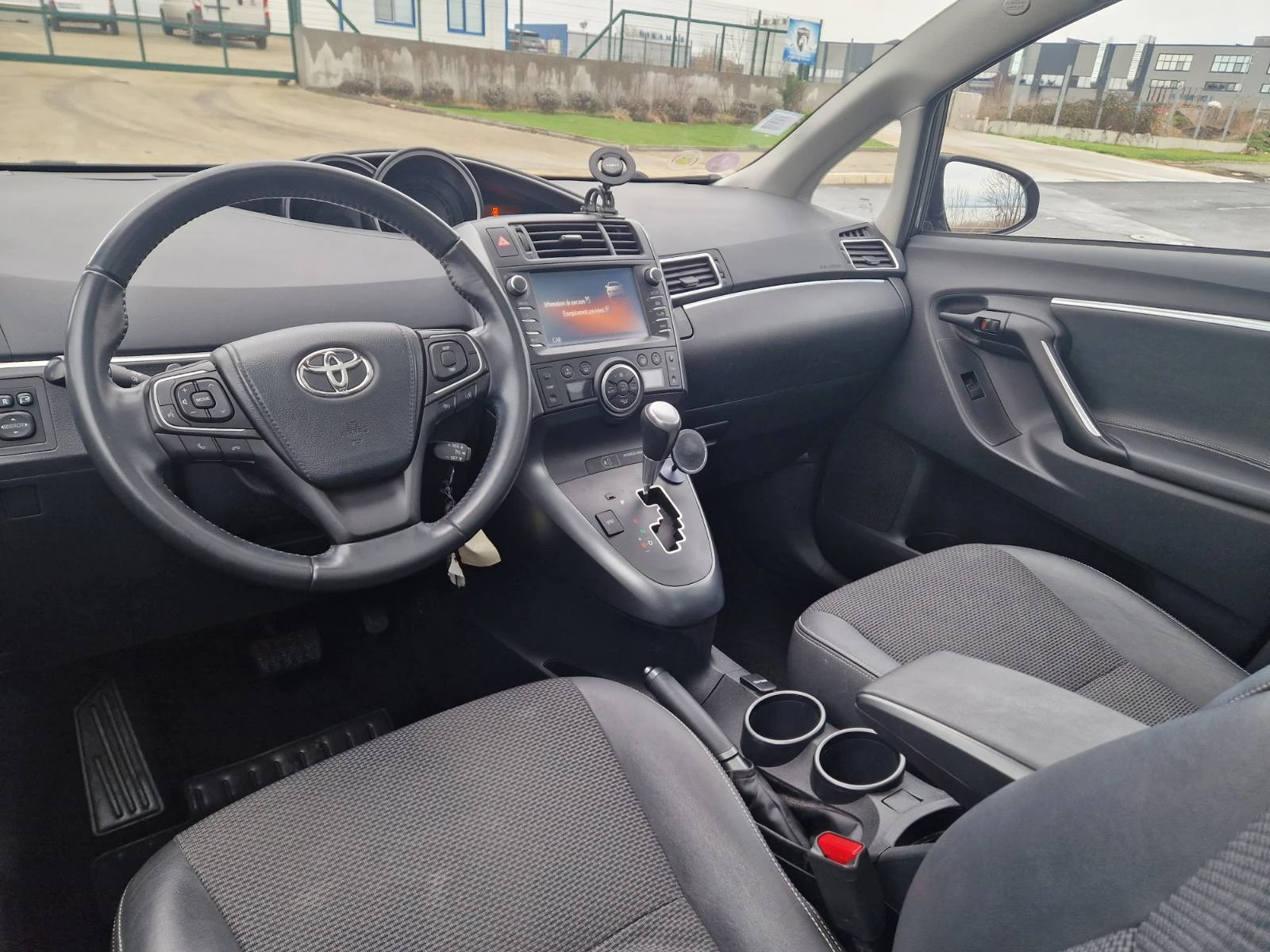 Toyota Verso 1.8 Design 7 ������ | Mobile.bg � ����������� 12