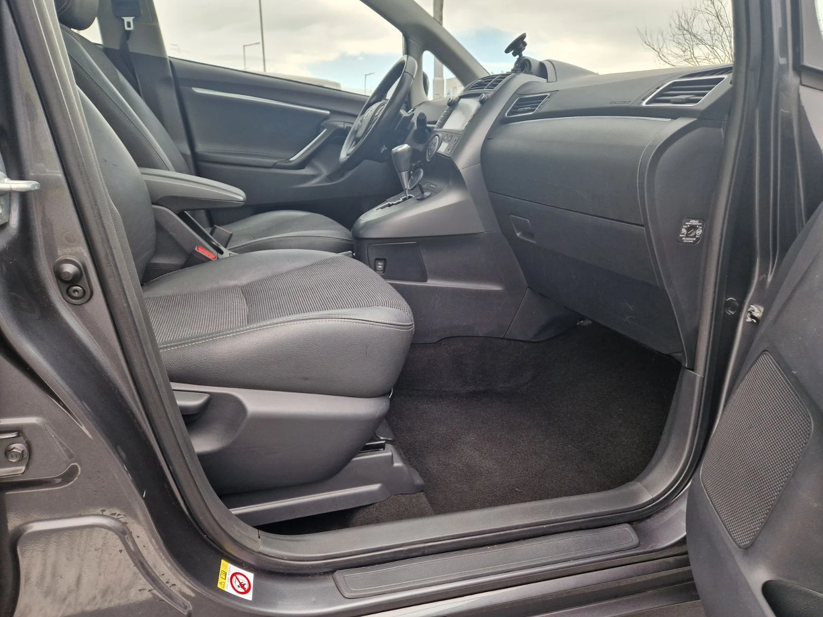 Toyota Verso 1.8 Design 7 ������ | Mobile.bg � ����������� 11