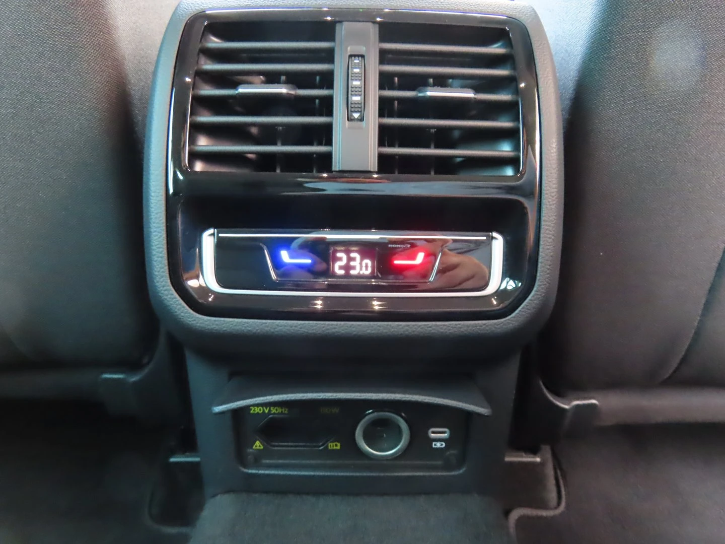 VW Passat Business 2.0 TDI SCR DSG | Mobile.bg � ����������� 11