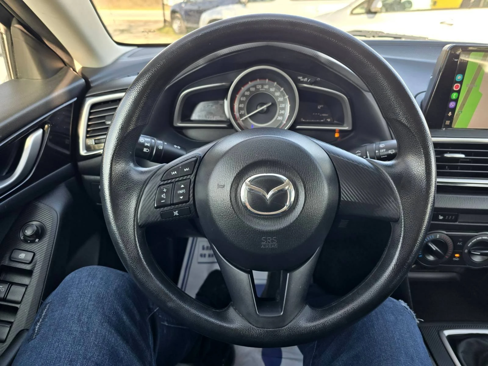 Mazda 3 ТОП СЪСТОЯНИЕ/1.5iSKYACTIV/НАВИГАЦИЯ, снимка 10 - Автомобили и джипове - 54666380