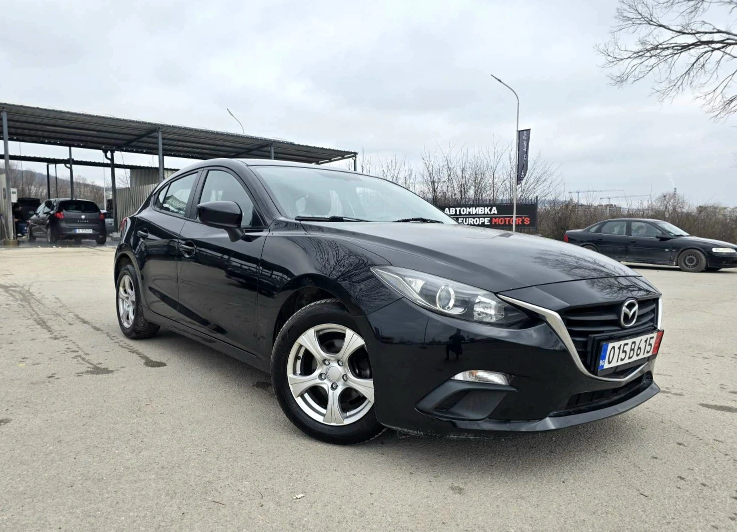 Mazda 3 ТОП СЪСТОЯНИЕ/1.5iSKYACTIV/НАВИГАЦИЯ, снимка 3 - Автомобили и джипове - 54666380