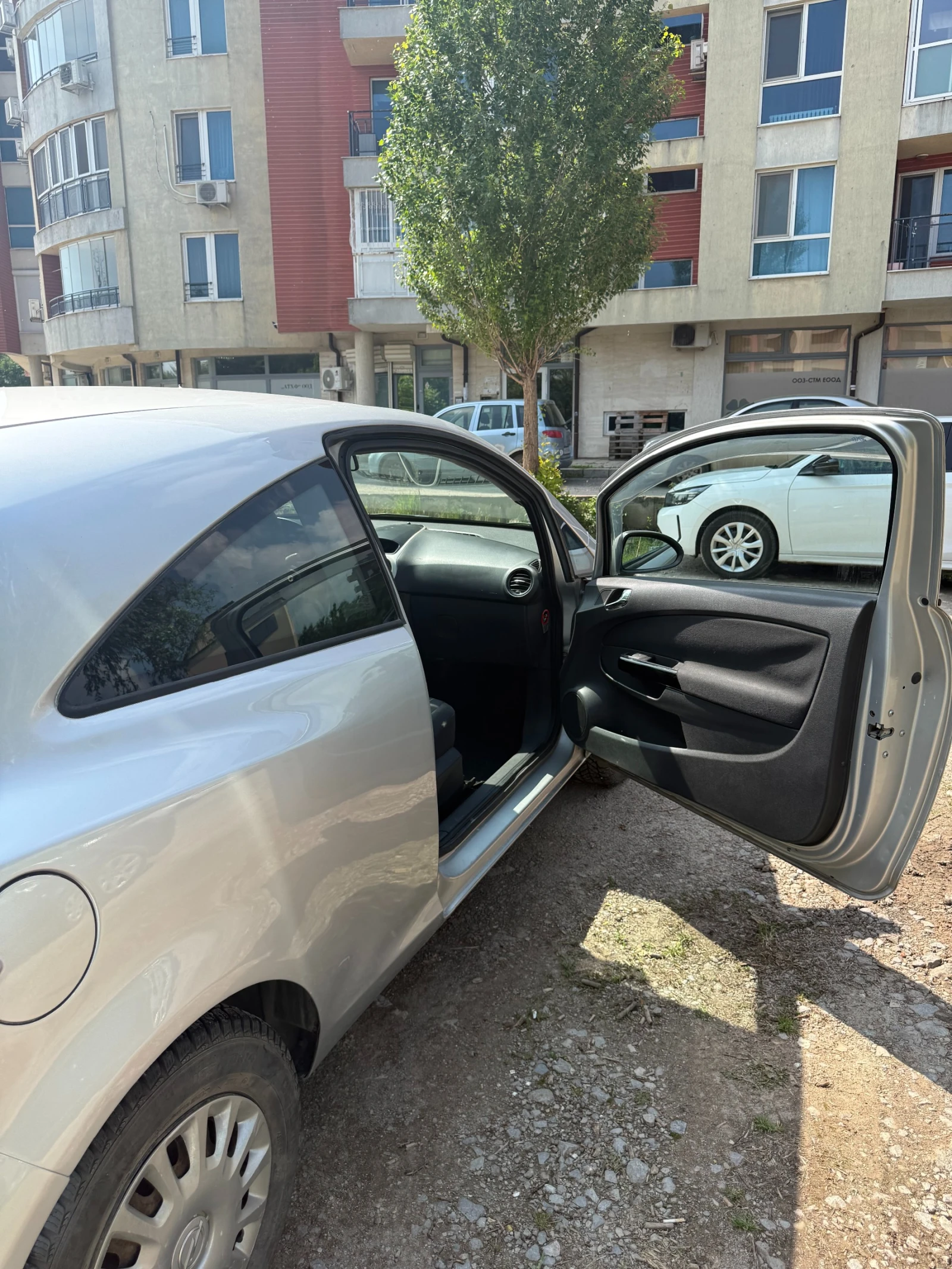 Opel Corsa, снимка 4 - Автомобили и джипове - 54825188