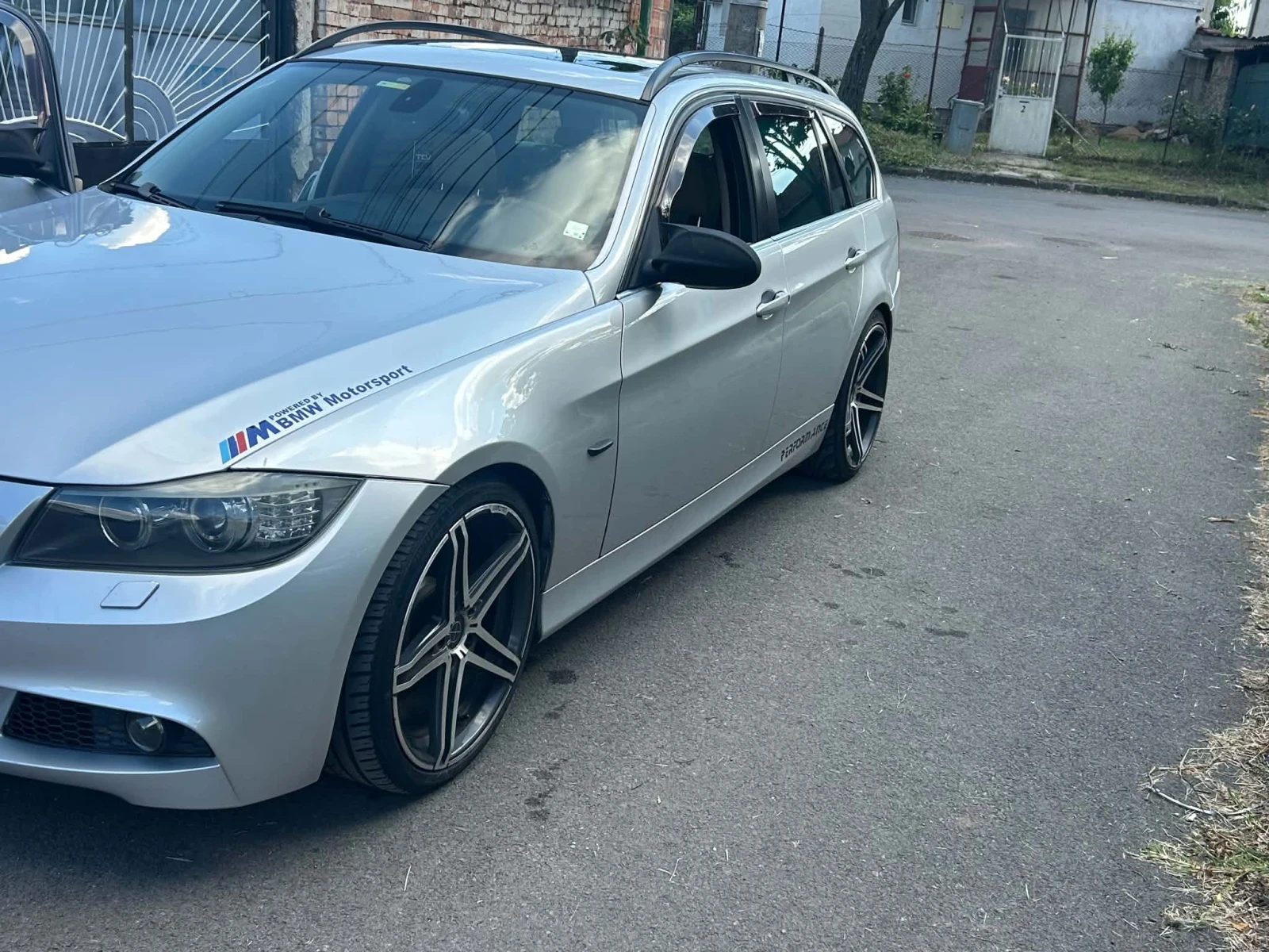 BMW 330, снимка 3 - Автомобили и джипове - 54989561