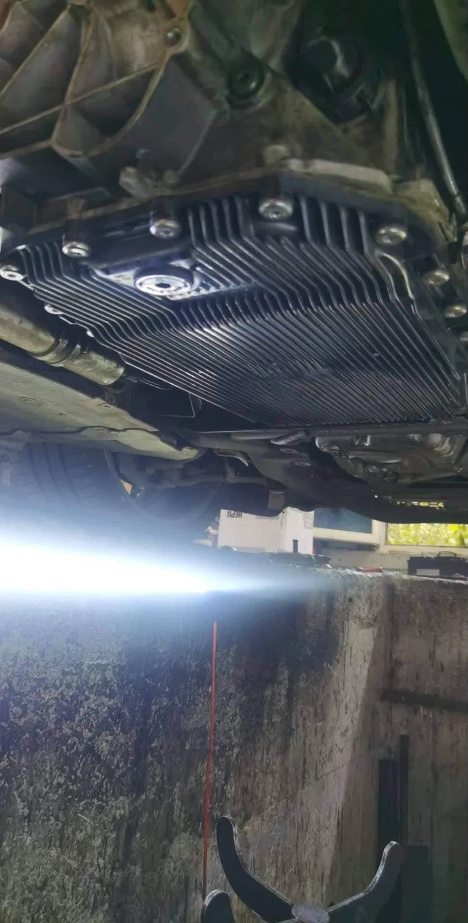 BMW 330, снимка 10 - Автомобили и джипове - 54989561