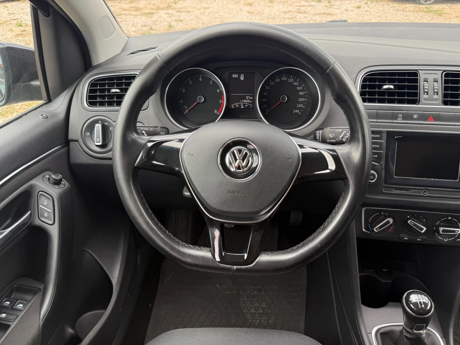 VW Polo 1.2TSI/PDC/Euro6, снимка 10 - Автомобили и джипове - 55311093