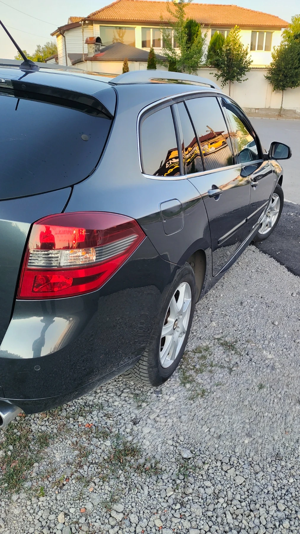 Renault Laguna 2.0dci, снимка 5 - Автомобили и джипове - 55546349