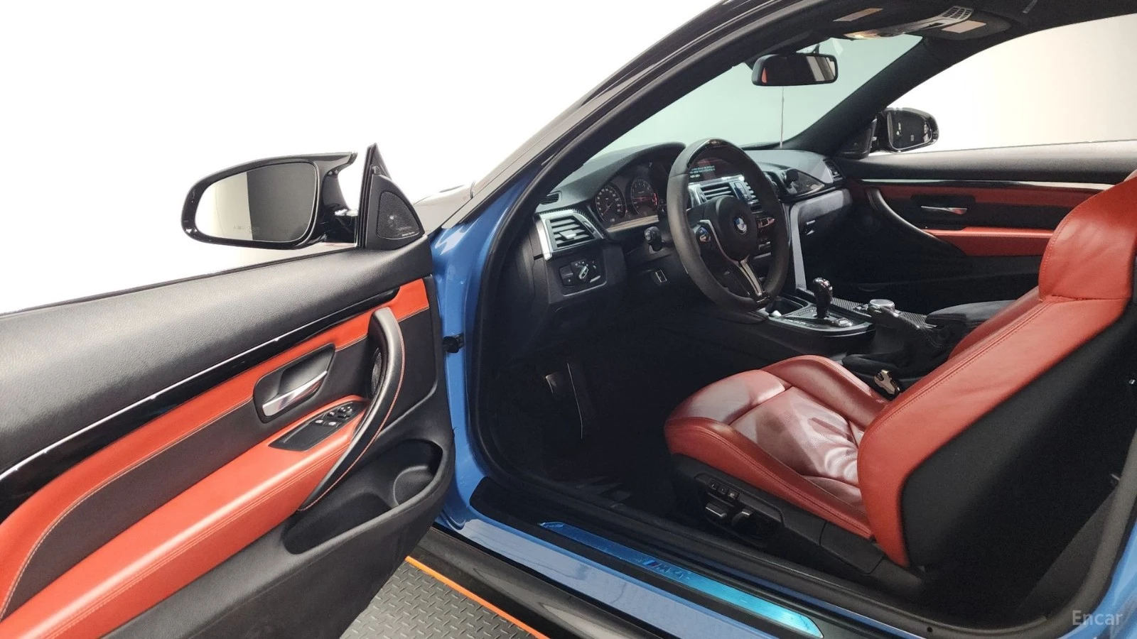 BMW M4 COUPE* CARBON* HUD* НАВИ* 360, снимка 9 - Автомобили и джипове - 55573909