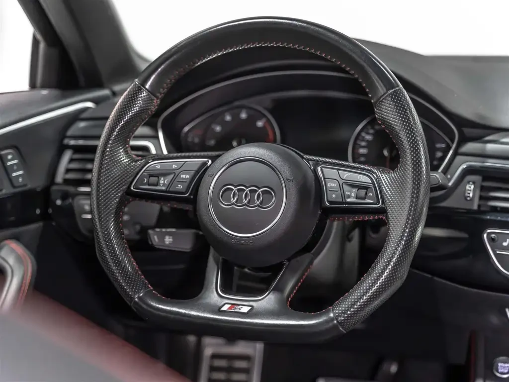 Audi A4 Progressiv| S-Line| CARBON| BlackOpticsPKG, снимка 7 - Автомобили и джипове - 55618436