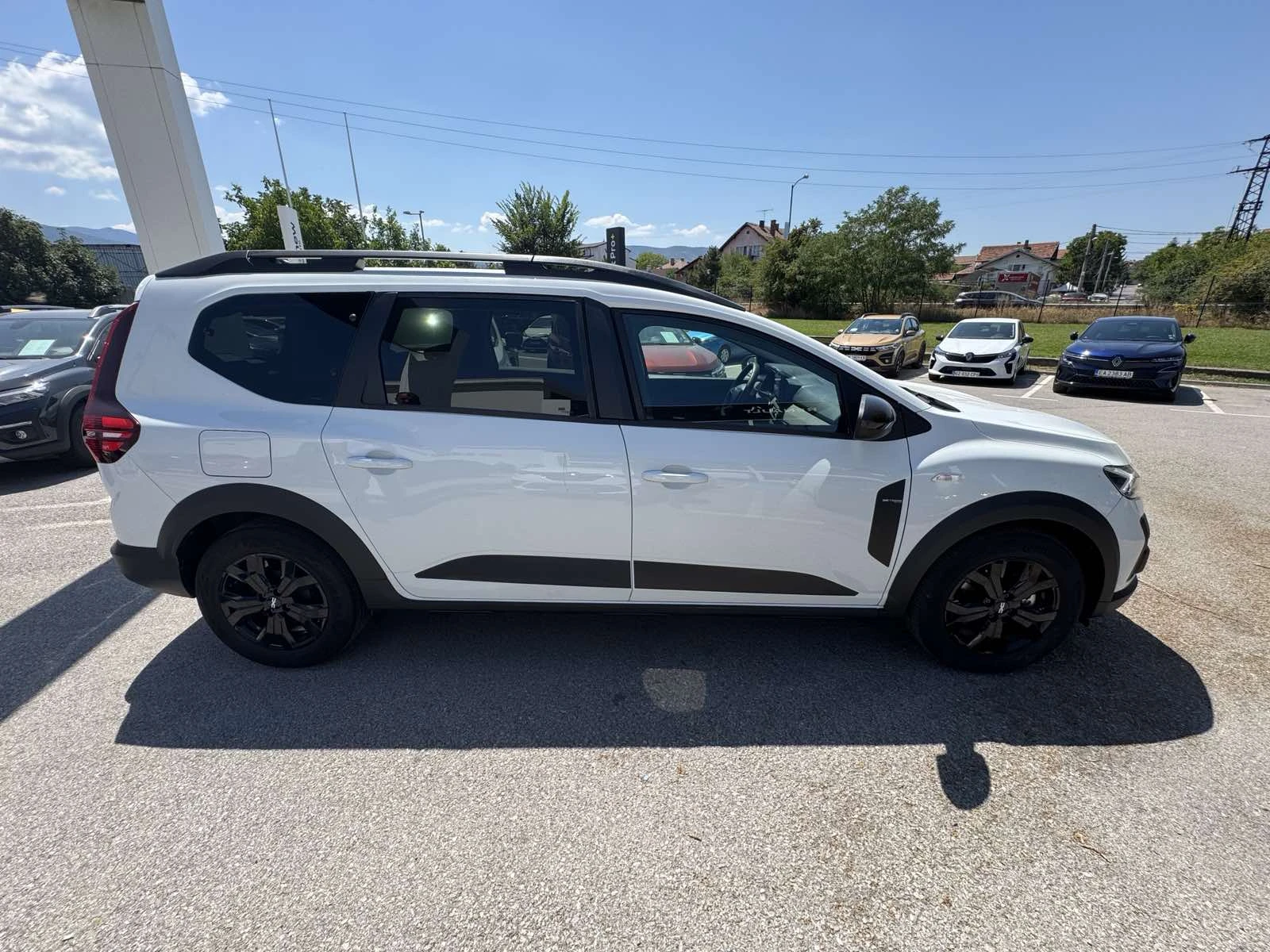 Dacia Jogger 1.6 HYBRID, снимка 7 - Автомобили и джипове - 55739808