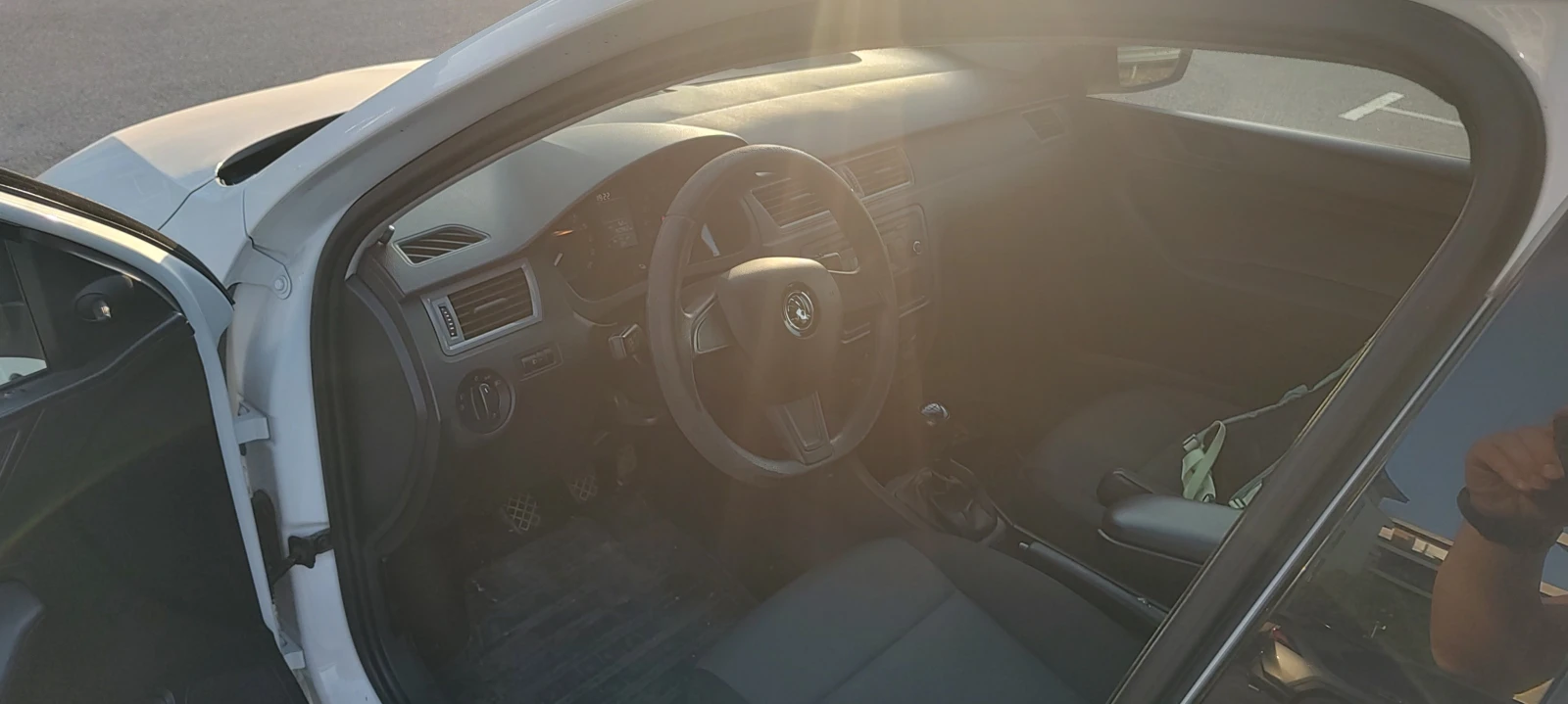 Skoda Rapid, снимка 7 - Автомобили и джипове - 55950506