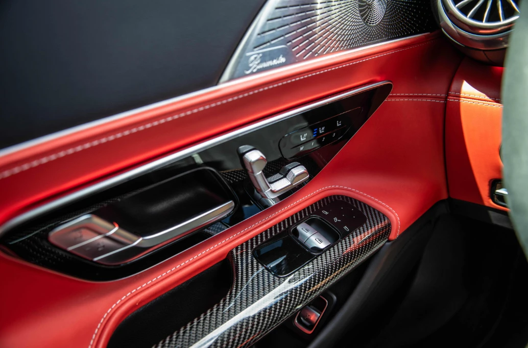 Mercedes-Benz GT V8* 63* 4M* DIS+ * HUD* CARBON* EXCLUSIVE* Aerodyn, снимка 16 - Автомобили и джипове - 56187289