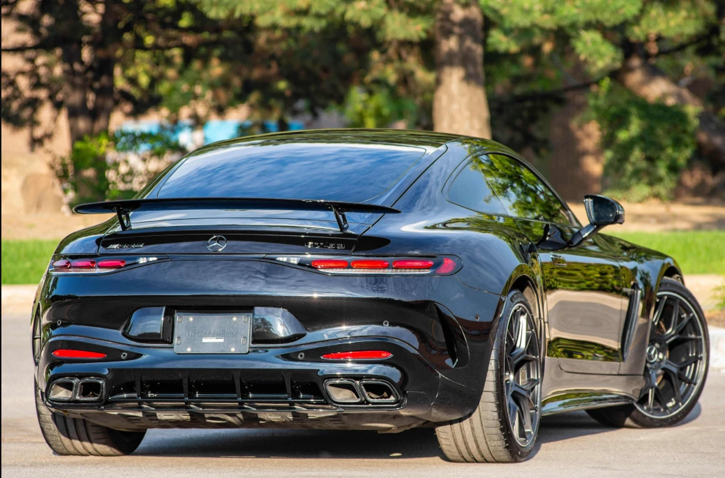 Mercedes-Benz GT V8* 63* 4M* DIS+ * HUD* CARBON* EXCLUSIVE* Aerodyn, снимка 4 - Автомобили и джипове - 56187289