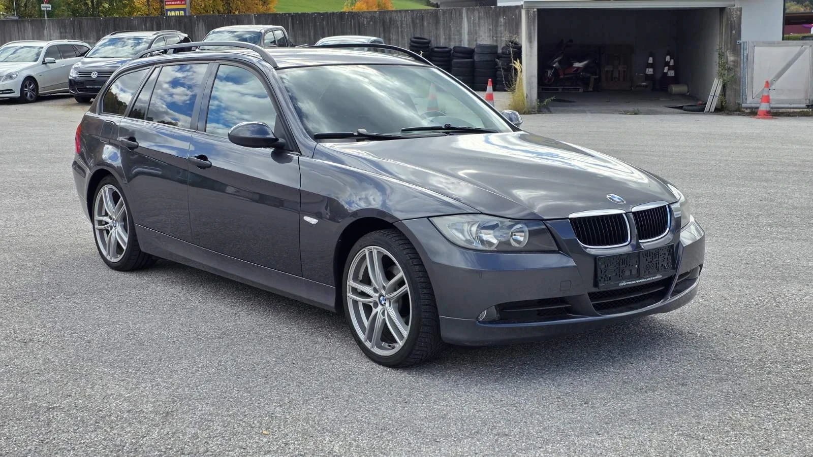BMW 320, снимка 14 - Автомобили и джипове - 56519263