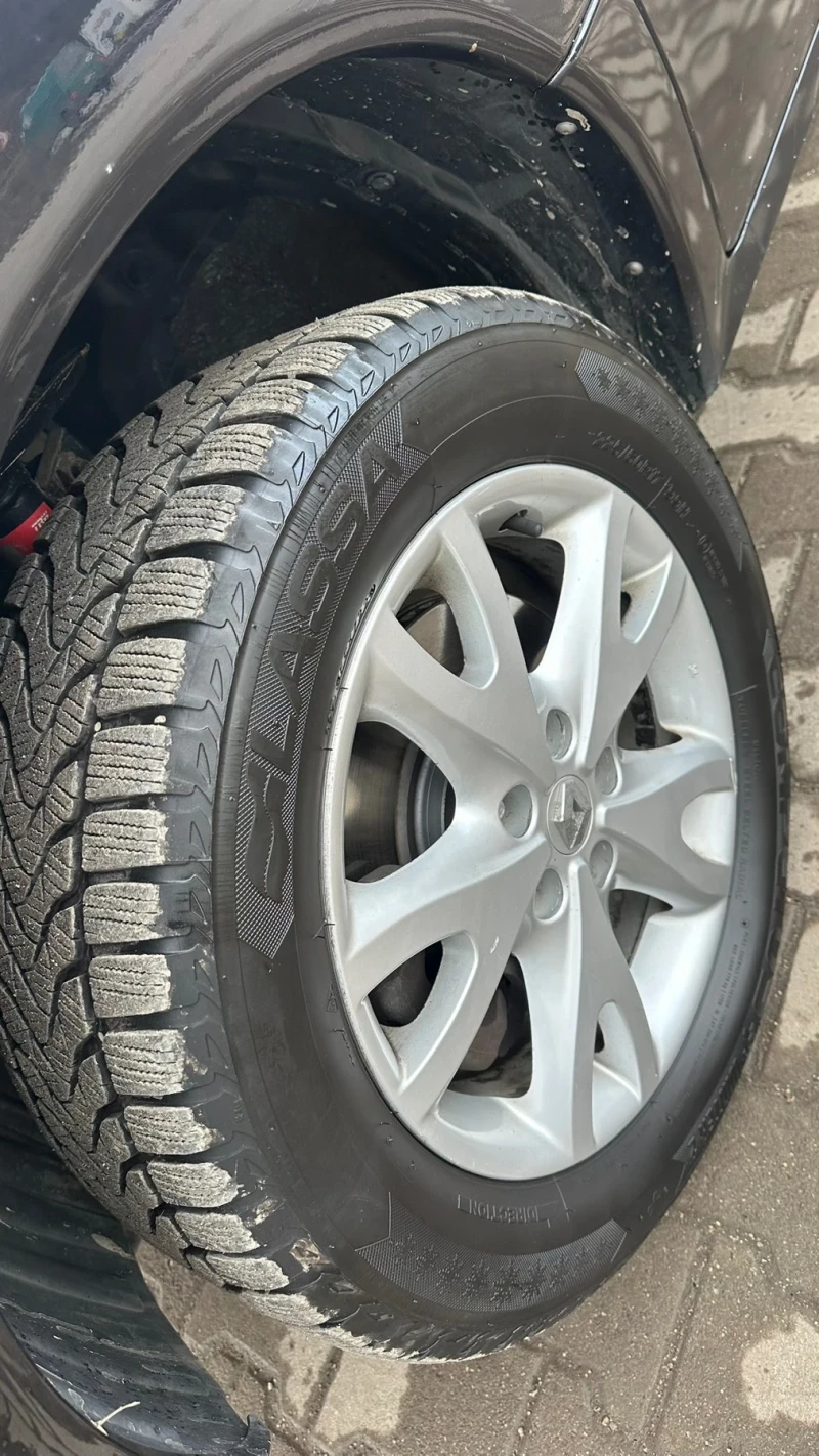 Renault Koleos 2.5 , снимка 9 - Автомобили и джипове - 53152020