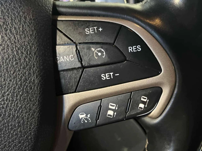 Jeep Grand cherokee * Overland * KEYLESS* ПОДГРЕВ* NAVI* , снимка 13 - Автомобили и джипове - 53535140