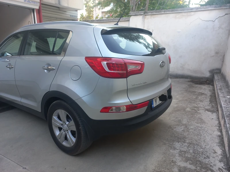 Kia Sportage, снимка 3 - Автомобили и джипове - 53580005