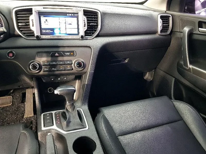 Kia Sportage 4Th Generation Diesel 2.0 2Wd Noblesse, снимка 10 - Автомобили и джипове - 55784441