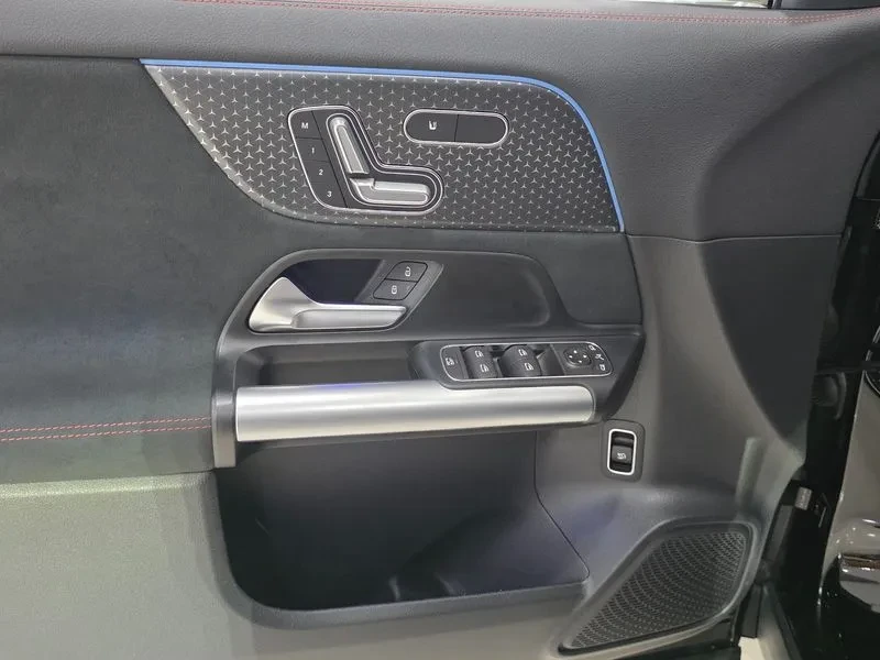 Mercedes-Benz GLA 250 4MATIC/ PANO/ DIST/ �������/ ����� | Mobile.bg � ����������� 14