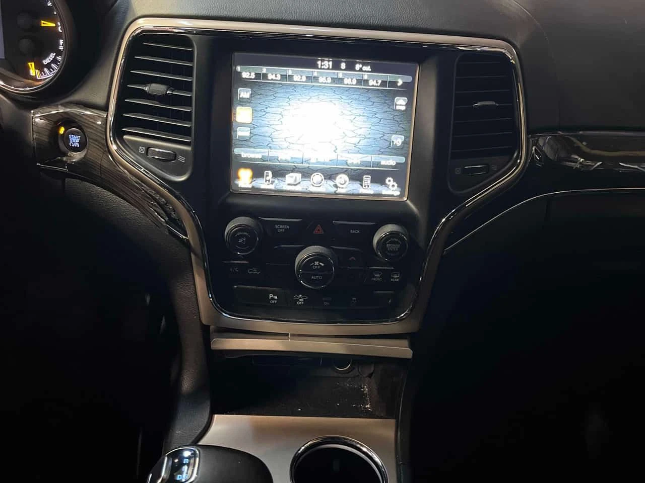 Jeep Grand cherokee * Overland * KEYLESS* �������* NAVI*  | Mobile.bg � ����������� 9
